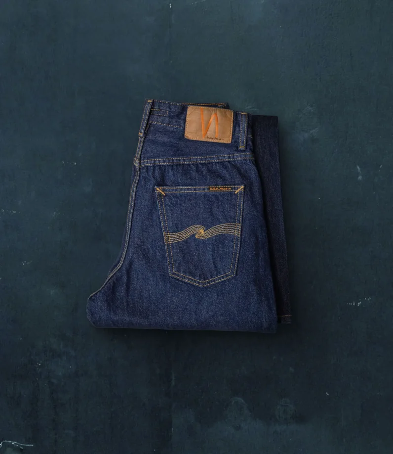 Jean Nudie Jeans plié, poche et surpiqûres